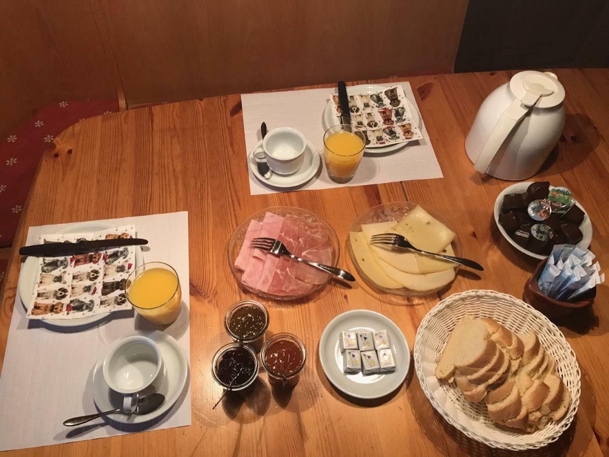 Alter Hof Couette-café *